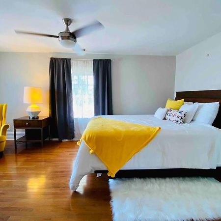 Waterman Blvd Apartment Tower Grove Екстериор снимка