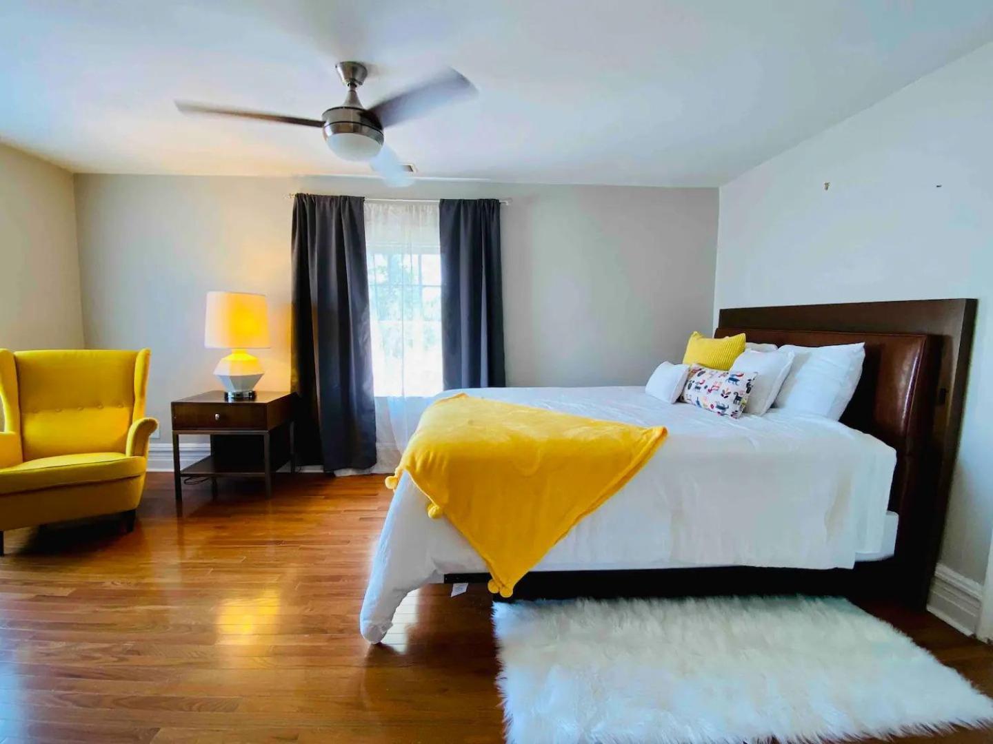 Waterman Blvd Apartment Tower Grove Екстериор снимка